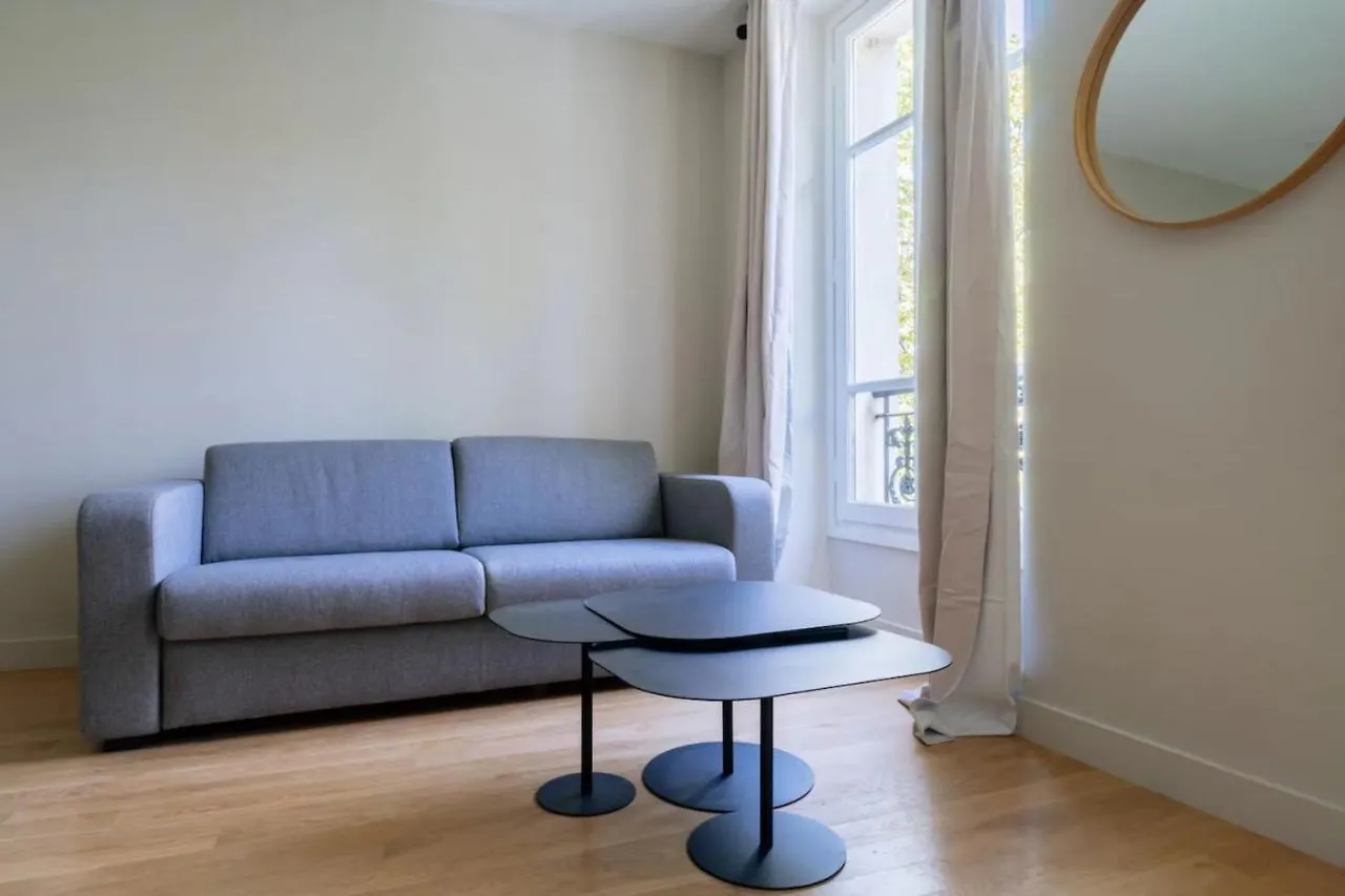 Stylish 2 Bedroom Apartment In Paris France